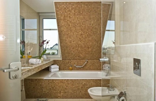 Kempton Park House | Budget Accommodation at OR Tambo International Airport