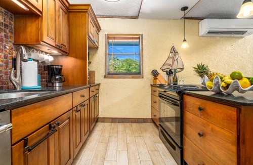 Estate Bolongo Condo | Budget friendly 2br condo - walk to the beach!