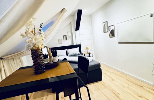 Liesing Apartment | Budget friendly 5BR Apartment | Perfect for Groups