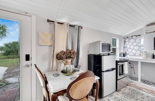 Wimauma House | Budget-Friendly Base - Cozy - Spacious Land