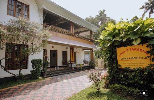 Aryad South Bed & Breakfast | Budget friendly beach side villa with pool.
