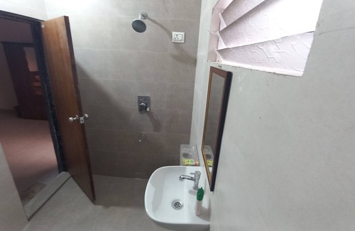 Vanthli House | Budget friendly bungalow for stay in Junagadh.
