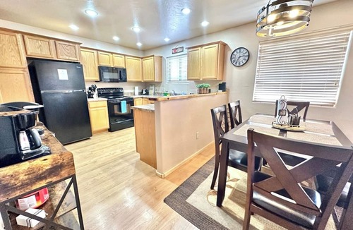 Zane Grey House | Budget Friendly Cabin with two Fire Pits