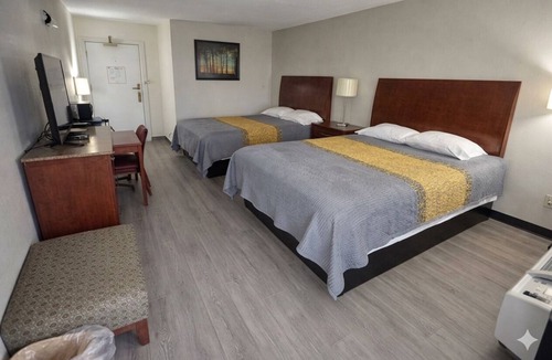 Greenville Hotel | Budget-Friendly Greenville Stay | Free Parking | Near Downtown Greenville