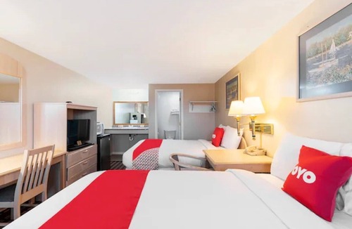 Seneca Falls Hotel | Budget-Friendly Room | 1.4 mi to It’s A Wonderful Life Museum | Free Parking