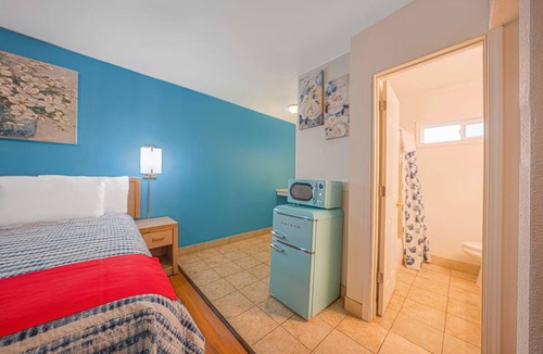 Larkspur Hotel | Budget-Friendly Room Close to Bend’s Scenic Outdoor Attractions