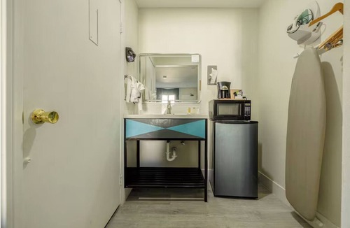Barstow Hotel | Budget-Friendly Room w/2 Queen Beds Near Calico Ghost Town - 4 Rooms