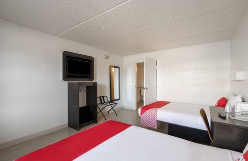 Energy Corridor Hotel | Budget Getaway Base: 2 Affordable Rooms Perfect for Exploring Energy Corridor