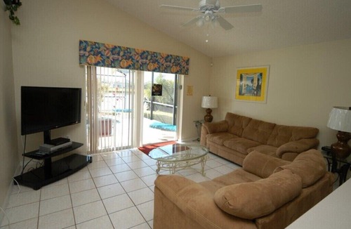 Eagle Pointe South Villa | Budget Getaway - Eagle Pointe - Feature Packed Spacious 3 Beds 2 Baths Villa - 7 Miles To Disney