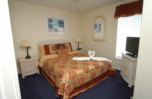 Eagle Pointe South Villa | Budget Getaway - Eagle Pointe - Feature Packed Spacious 3 Beds 2 Baths Villa - 7 Miles To Disney