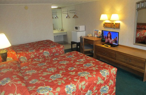 Pittsburg Hotel | Budget Host Westgate Inn