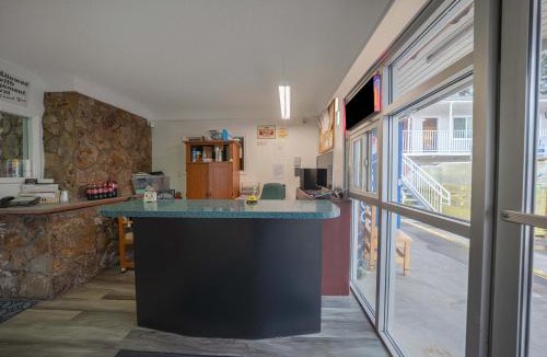 Old Farm District Hotel | Budget Inn Bend