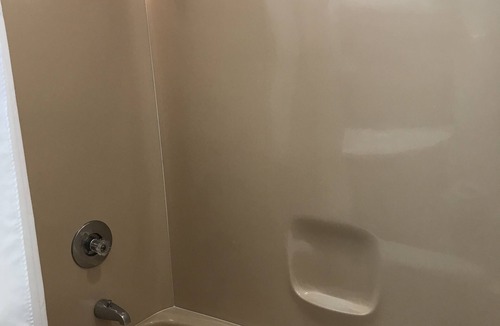 Marinette Hotel | Budget Inn Marinette