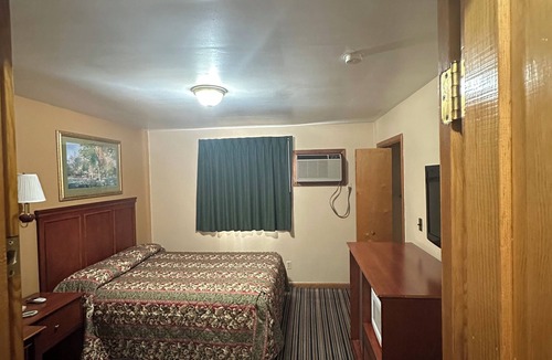 Cambridge Hotel | Budget Inn