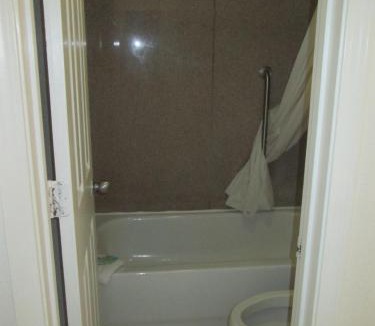 Cocoa West Hotel | Budget Inn