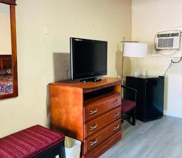 Manning Hotel | Budget Motel