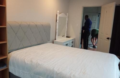Tauranga House | Budget shared accommodation holiday room spring city