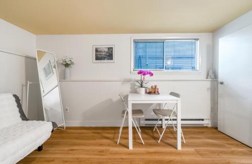 West Side Apartment | BudgetWise Semi-Basement near Airport, UBC, Downtown in Vancouver