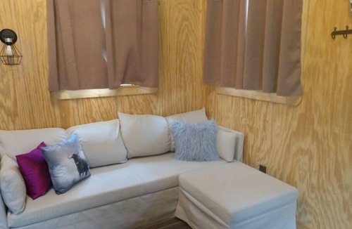 Evant Cabin | Buena Vista Wildlife Safari- Blue Wildebeest Cabin