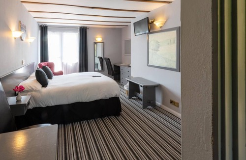 Halland Hotel | Buffalo Bills
