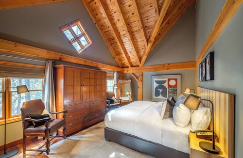 Banff Hotel | Buffalo Mountain Lodge
