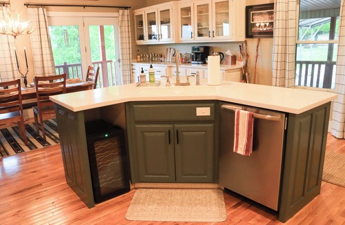 Jasper Cabin | Buffalo River Getaway Steps to Scenic Bike Trails & Outdoor Adventure