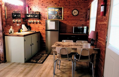 Harriet Cabin | Buffalo River/National Park Hike, Float, Kayak, Fish Firepit/Grill/Pavilion/WIFI