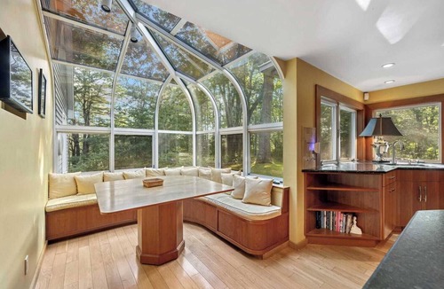 Kennebunk House | Bufflehead Hideaway | Walk to Restaurants, Galleries, and Boutique Shops.