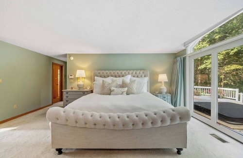 Kennebunk House | Bufflehead Hideaway | Walk to Restaurants, Galleries, and Boutique Shops.