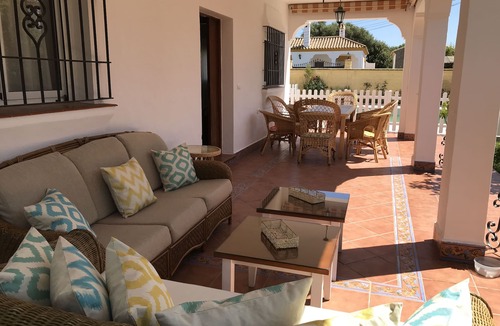 Conil de la Frontera Ski Chalet | Buganbilia Ideal for a good holiday