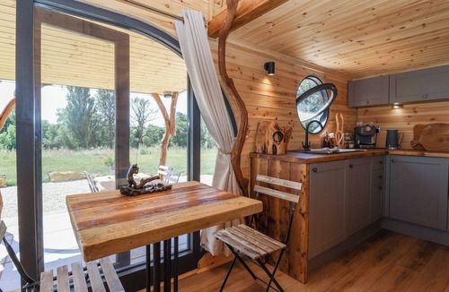 Gillingham Cottage | Bugley Pools Hideaway