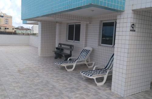 Balneario Martinez Apartment | Building facing the sea.