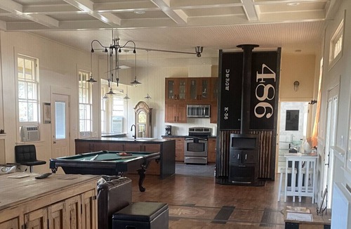 Durango House | BUILT FOR FUN! Real Train Depot of Oscar-winning Film with AMAZING VIEWS (North)