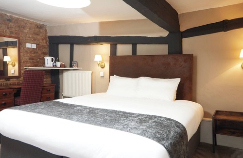 Halstead Hotel | Bull Hotel Halstead by Greene King Inns