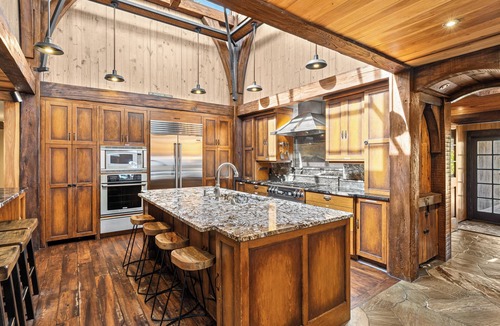 Black Mountain House | Bullhead Mountain Lodge | Luxurious Black Mountain Home with Pool, Game room, and More!