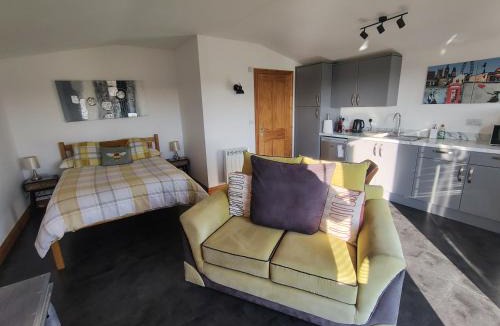 Bootle Ski Chalet | Bumble Bee Cabin