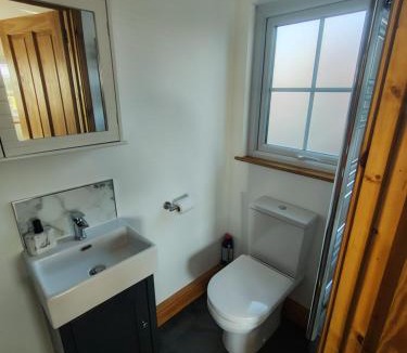 Bootle Ski Chalet | Bumble Bee Cabin