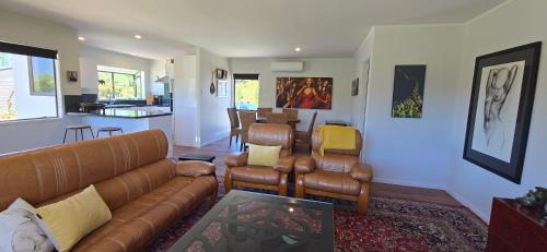 Kerikeri House | Bumble Bee Cottage