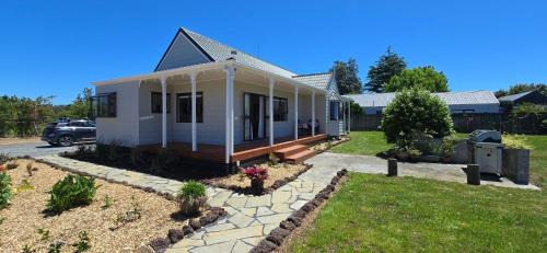 Kerikeri House | Bumble Bee Cottage