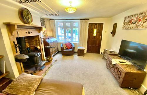 Codsall Apartment | Bumblebee Cottage