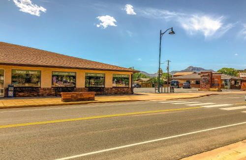 Zion National Park South Entrance Hotel | Bumbleberry Inn