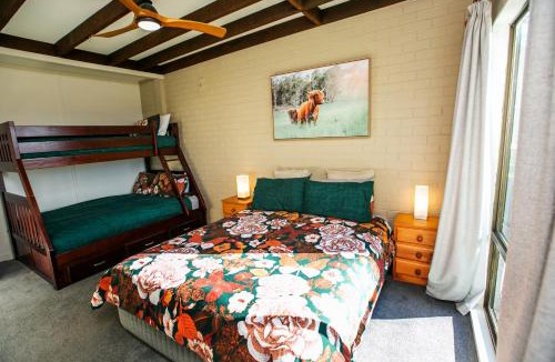Candelo House | Bumblebrook Farm Motel