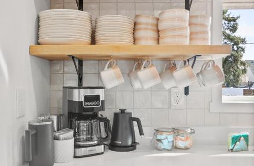 West Central House | Bungalow 29 Chic Mins To Dwntwn Pet Friendly