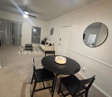 Old East Dallas Apartment | Bungalow Hideouts