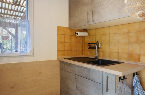 Kamminke House | Bungalow 'Karsten' with Private Terrace and Private Garden