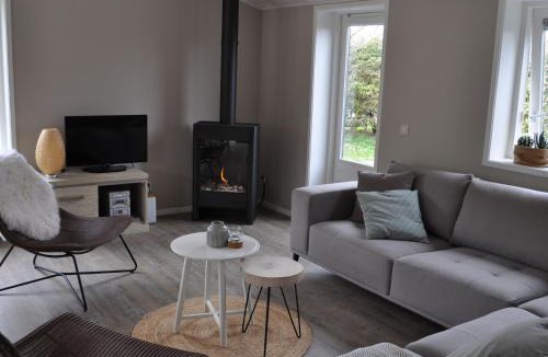 Ballum House | bungalow situated directly at a large sand dunes
