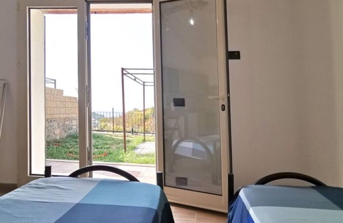 Pompeiana Apartment | Bungalow with terrace and pool with sea view