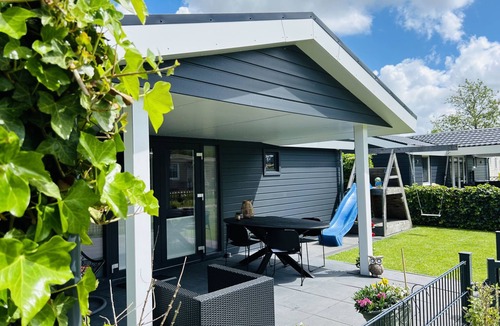 Dirkshorn House | Bungalowpark de Horn - 821 by Interhome