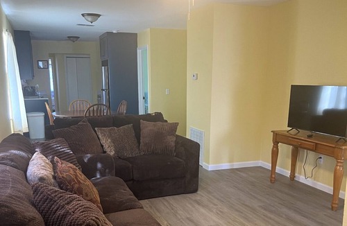 Harlingen House | Bunk Bed In Shared Room In Harlingen TX! 2D