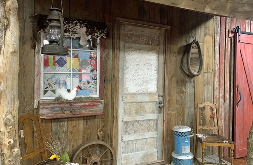 Cache Cabin | Bunkhouse Cabin The Lazy Buffalo Cache Wichita Mountains Family Reunion Kitchen